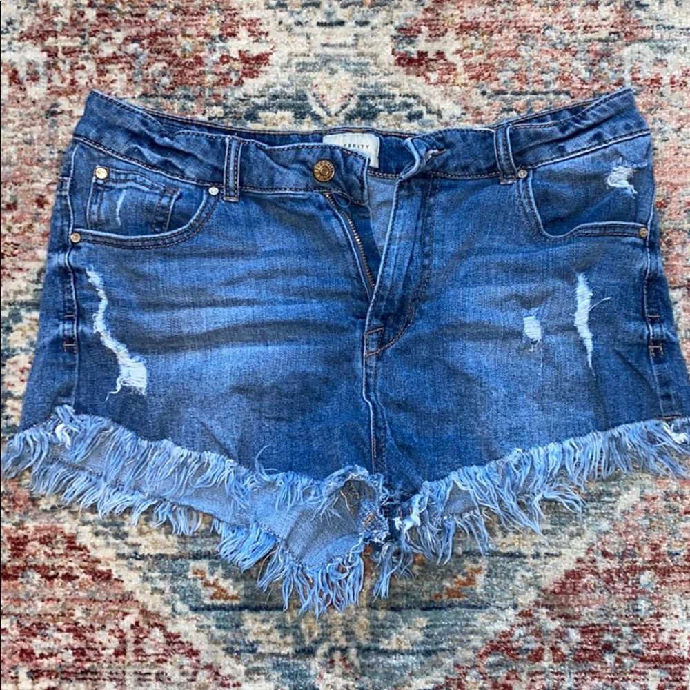 CELEBRITY PINK — distressed jean shorts